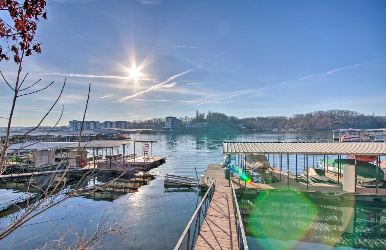 Waterfront Townhome With Private Dock And Lake Views Lake Ozark Eksteriør bilde
